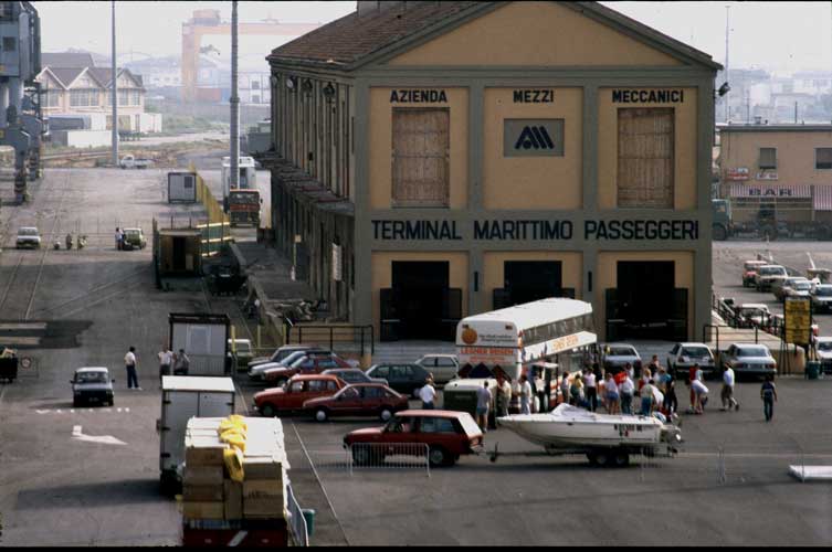 n_09_livorno_terminal1_1987.jpg