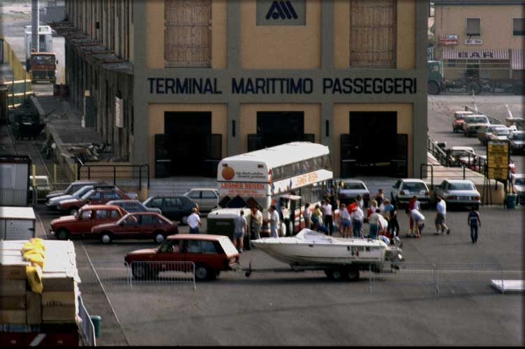 n_10_livorno_terminal2_1987.jpg