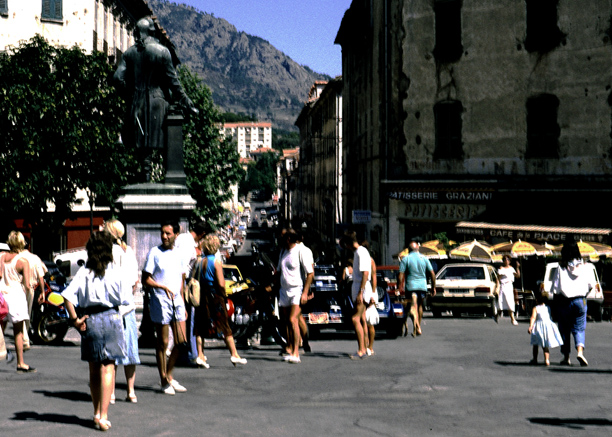 n_11_corte-place-paoli_1987.jpg